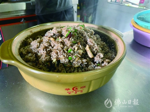 富硒米黄鳝煲仔饭