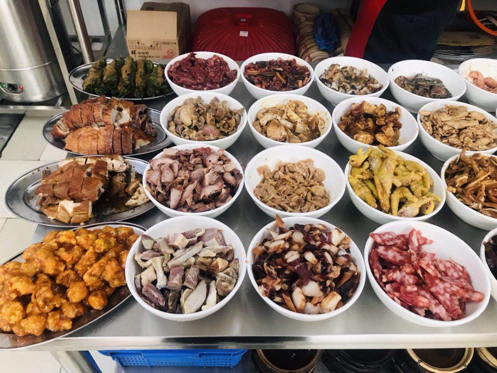 一记煲仔饭配料